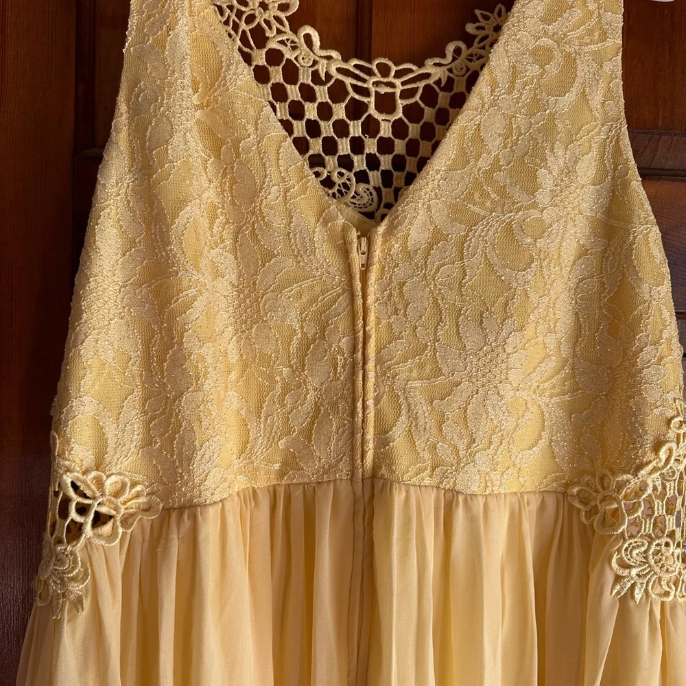 City Triangle size 21 yellow formal long dress - Picture 4 of 5